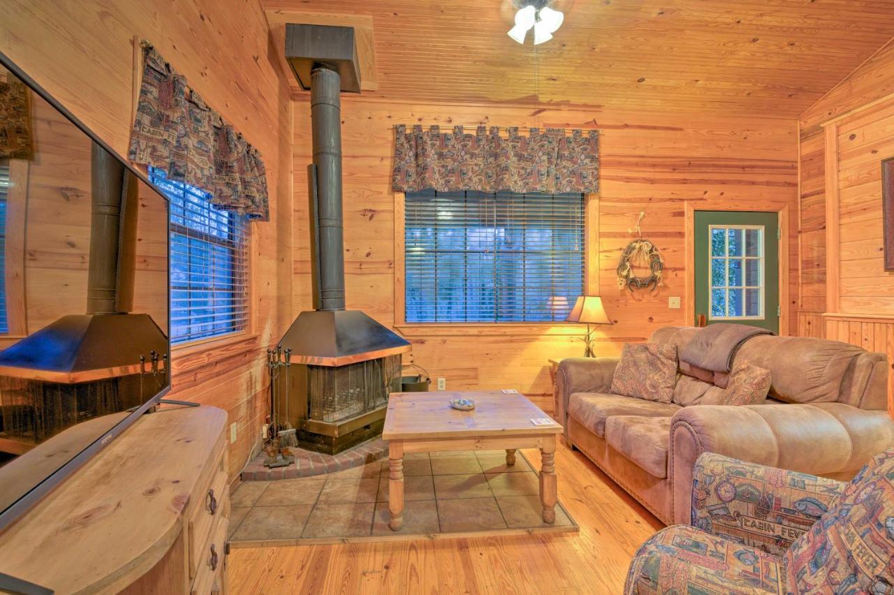 Hochatown Hideaway With Hot Tub, Grill And Fire Pit! Villa Stephens Gap Eksteriør billede