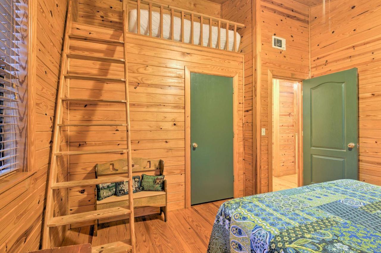 Hochatown Hideaway With Hot Tub, Grill And Fire Pit! Villa Stephens Gap Eksteriør billede
