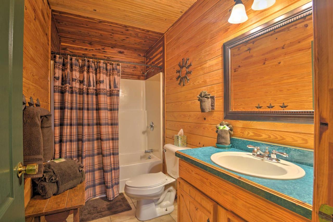 Hochatown Hideaway With Hot Tub, Grill And Fire Pit! Villa Stephens Gap Eksteriør billede